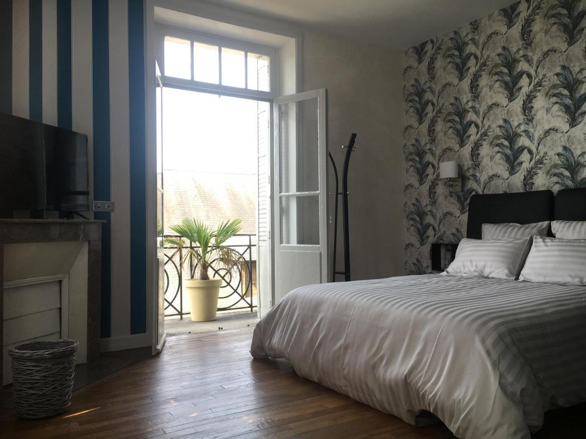 Les Roches Bleues Bed & Breakfast Uzerche Exterior photo
